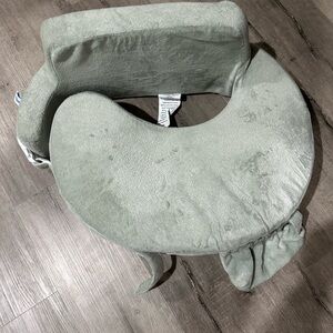 Soft Green Nursing Pillow- my Brest friend